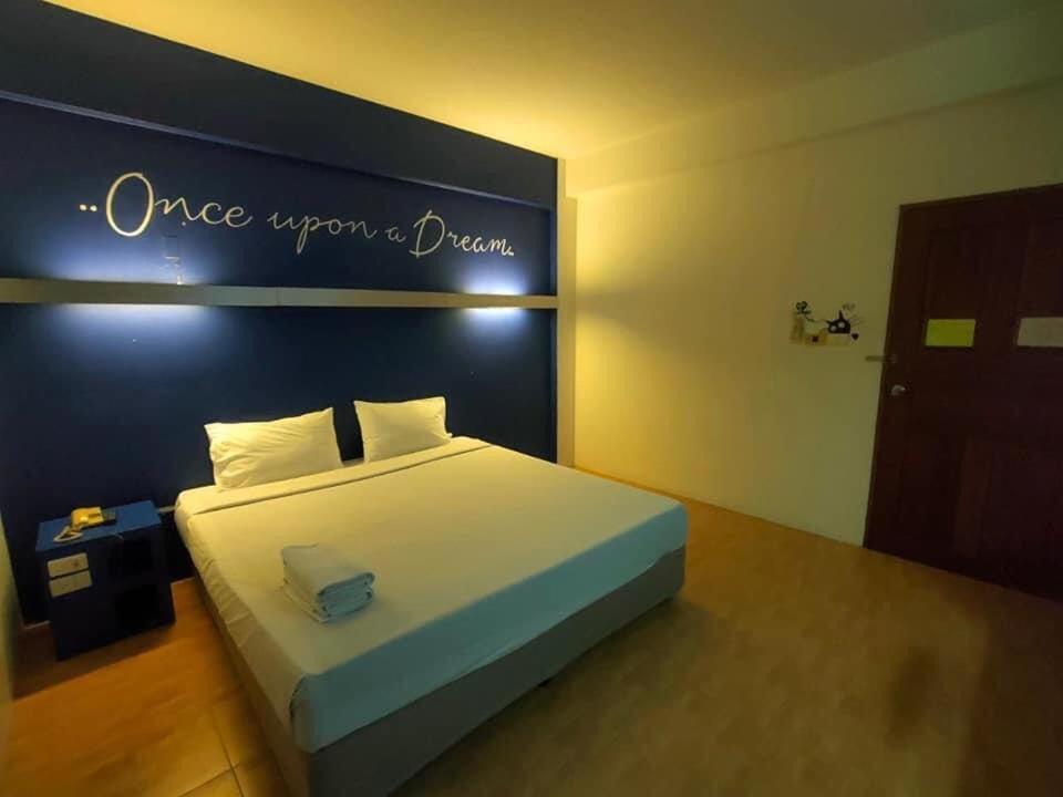 Bj City Hotel Surat Thani Ngoại thất bức ảnh
